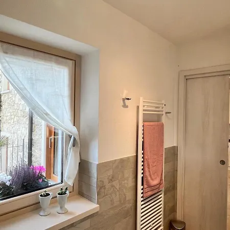 Weinrose - Natura Monti Ferienhaus *